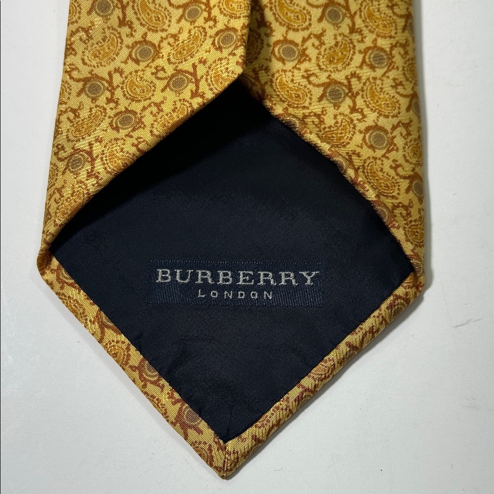 Burberry Yellow Patterned Tie - Picture 6 of 16